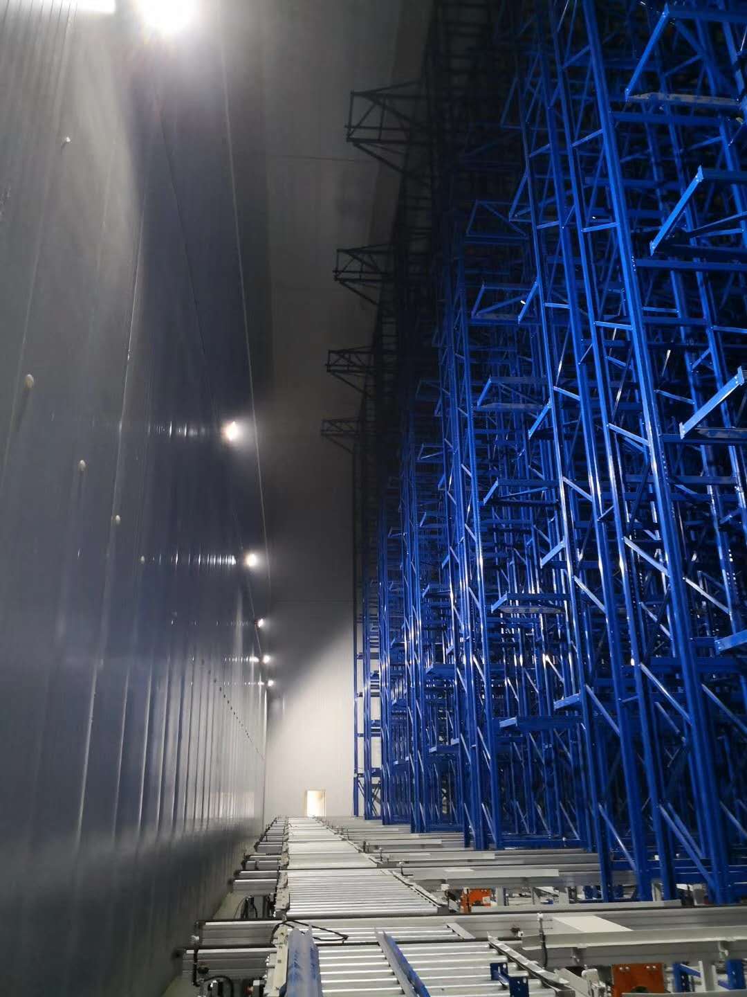 High-bay cold storage